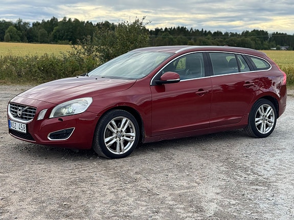 Volvo V60 3 of 24