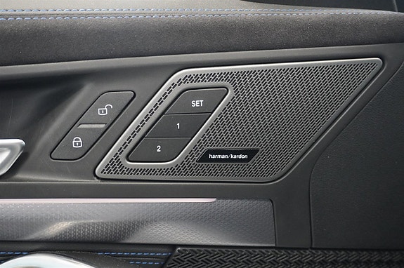 BMW iX1 15 of 19