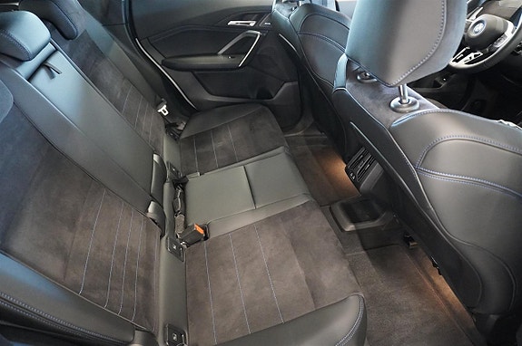 BMW iX1 12 of 19