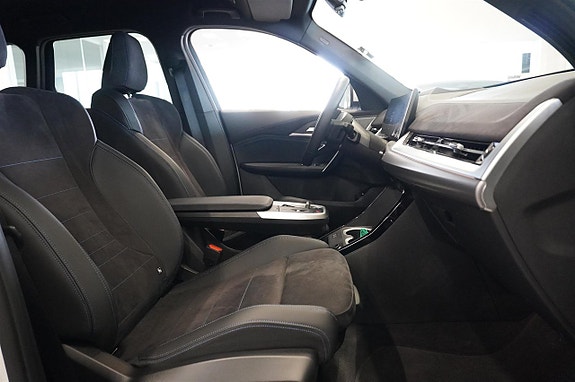 BMW iX1 14 of 19