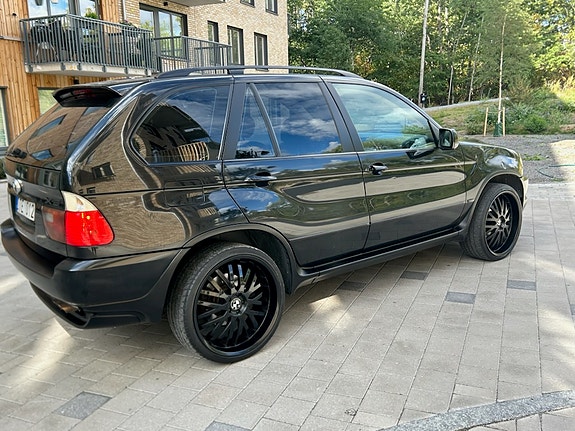 BMW X5 3 of 10