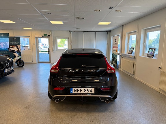 Volvo V40 9 of 28