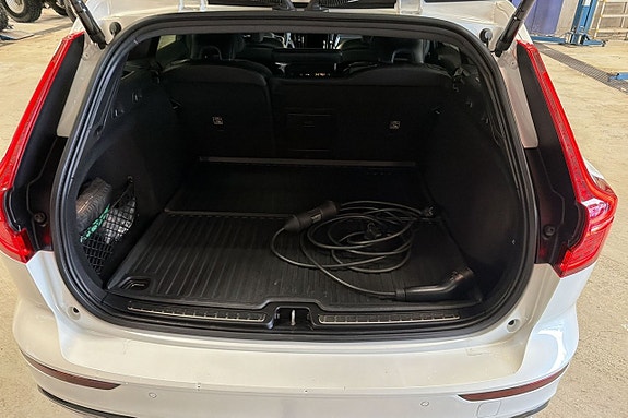 Volvo V60 9 of 16