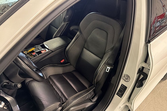 Volvo V60 6 of 16