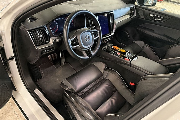 Volvo V60 5 of 16
