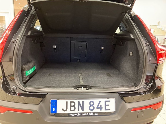 Volvo XC40 13 of 14
