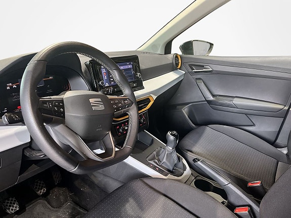 Seat Arona 3 of 3