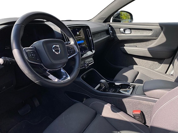 Volvo C40 2 of 4