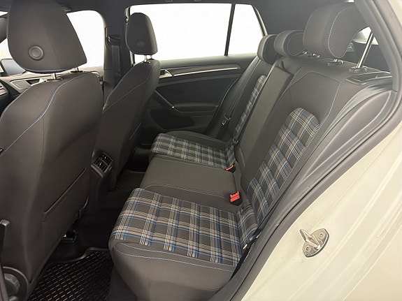 Volkswagen Golf I 16 of 30