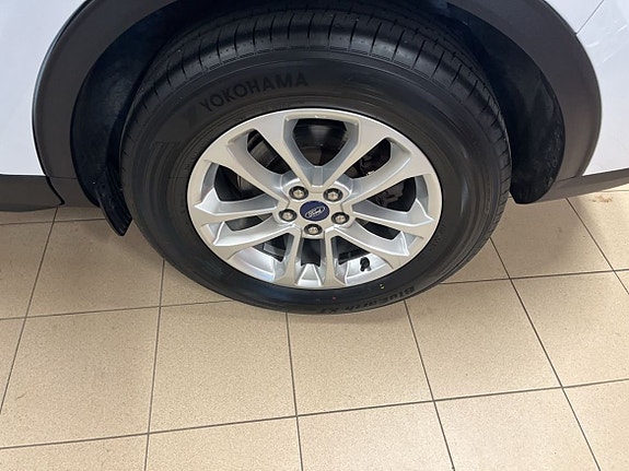 Ford Kuga 4 of 4
