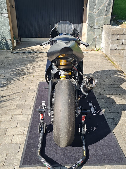 Triumph 765 RS Moto2 Replika 3 of 9