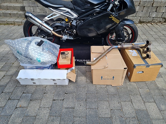 Triumph 765 RS Moto2 Replika 9 of 9