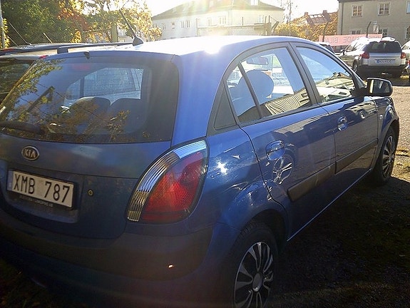 Kia Rio 3 of 3