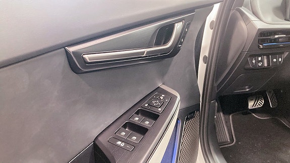 Kia EV6 11 of 19