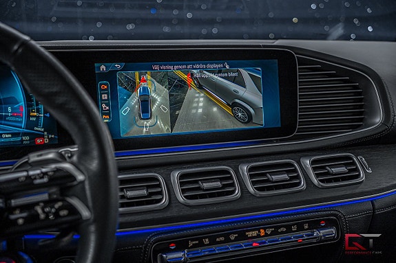 Mercedes-Benz GLE53 14 of 21