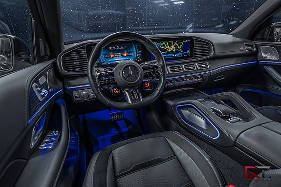 Mercedes-Benz GLE53 11 of 21