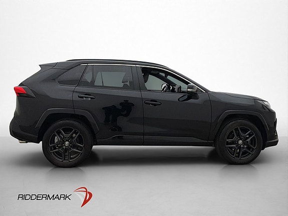 Toyota RAV4 6 of 29