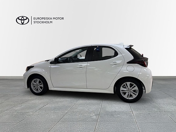 Toyota Yaris 3 of 13
