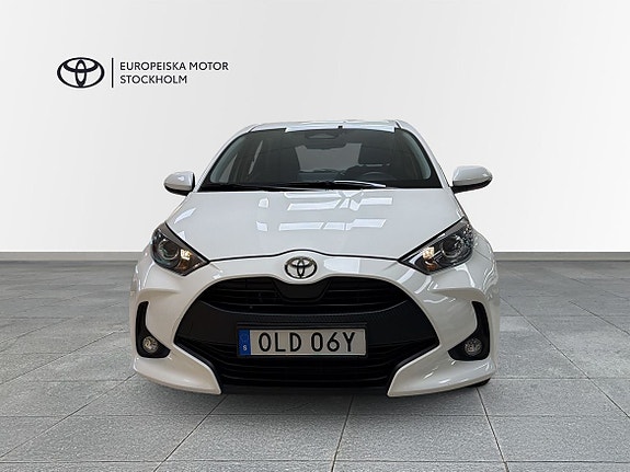 Toyota Yaris 5 of 13