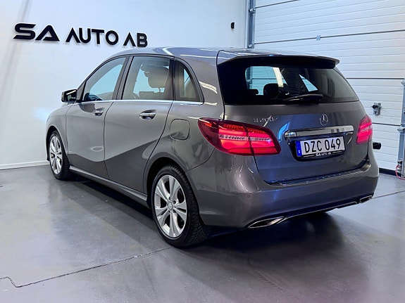 Mercedes-Benz B200 d 7 of 23