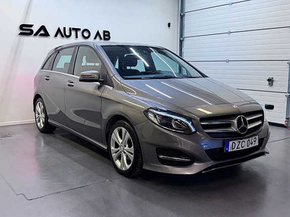 Mercedes-Benz B200 d 2 of 23