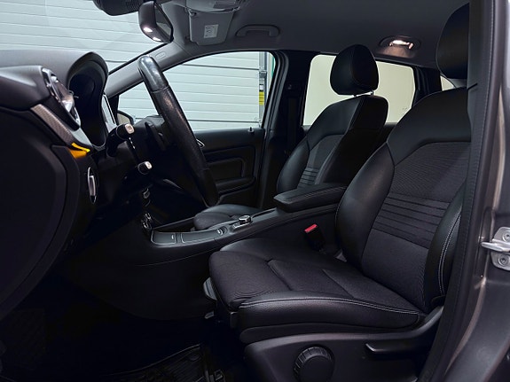 Mercedes-Benz B200 d 9 of 23