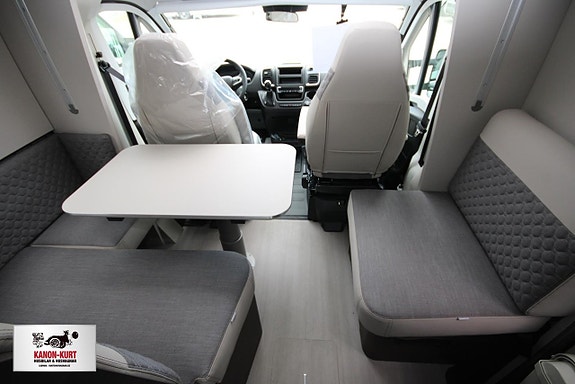 Adria Matrix Supreme 670 SC 7 of 15