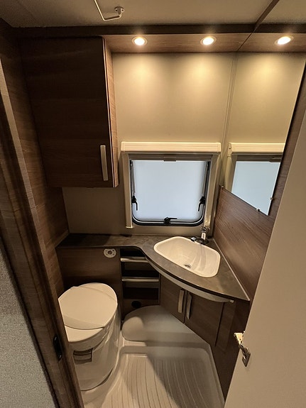 Knaus Sport 460 EU 11 of 14