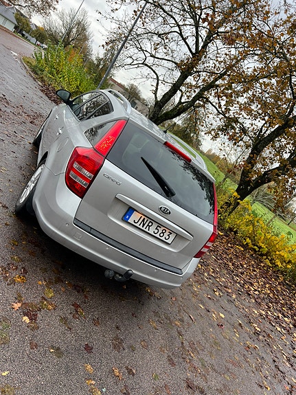 Kia Ceed 2 of 8