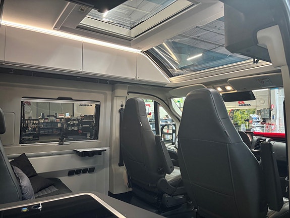 Adria TWIN 640 SGX SUPREME "TOPPUTRUSTAD" 4 of 13