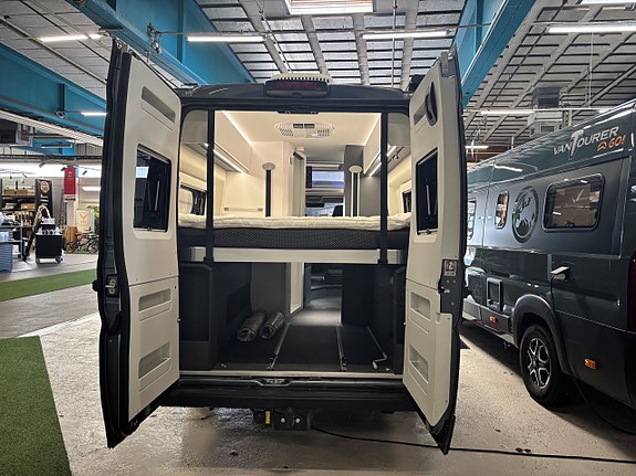 Adria TWIN 640 SGX SUPREME "TOPPUTRUSTAD" 12 of 13