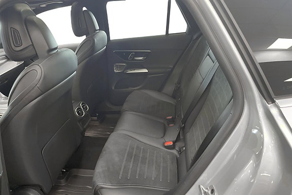 Mercedes-Benz GLC300 e 10 of 13