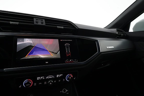 Audi Q3 12 of 17