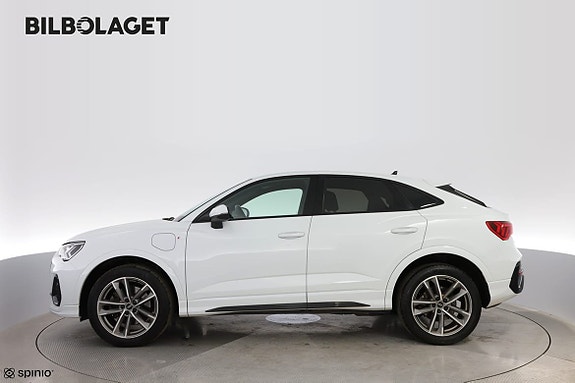 Audi Q3 2 of 17