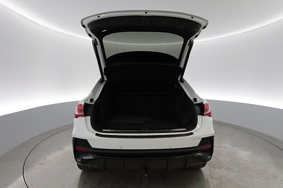 Audi Q3 16 of 17
