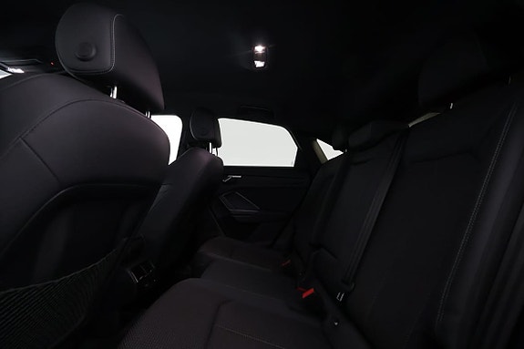 Audi Q3 10 of 17