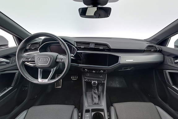 Audi Q3 7 of 17