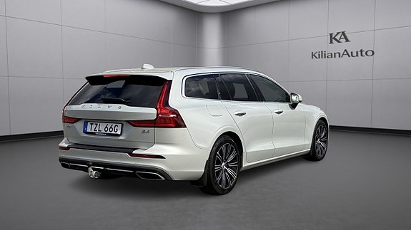 Volvo V60 4 of 30