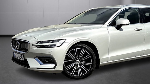 Volvo V60 11 of 30