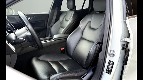 Volvo V60 17 of 30