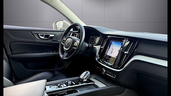 Volvo V60 14 of 30