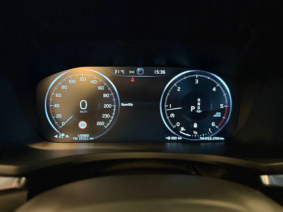 Volvo V60 26 of 30