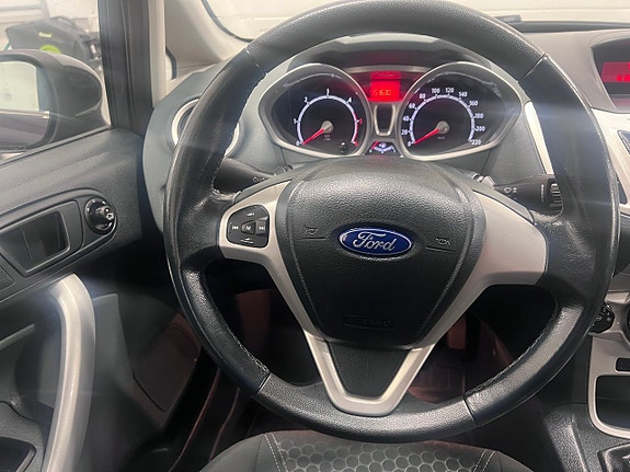 Ford Fiesta 18 of 22