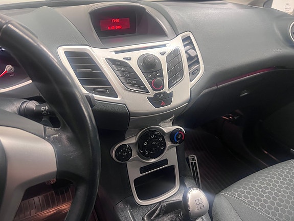 Ford Fiesta 19 of 22