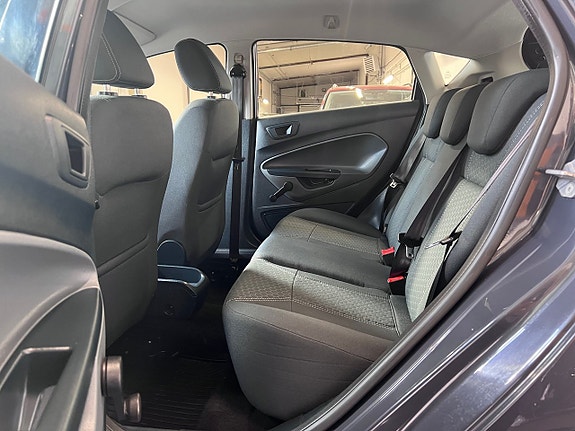 Ford Fiesta 13 of 22