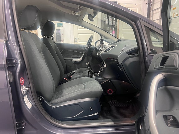 Ford Fiesta 16 of 22