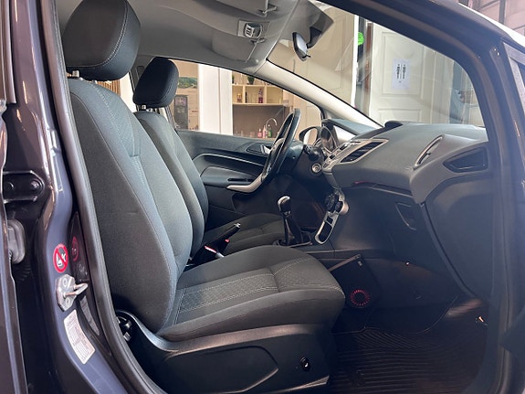 Ford Fiesta 14 of 22