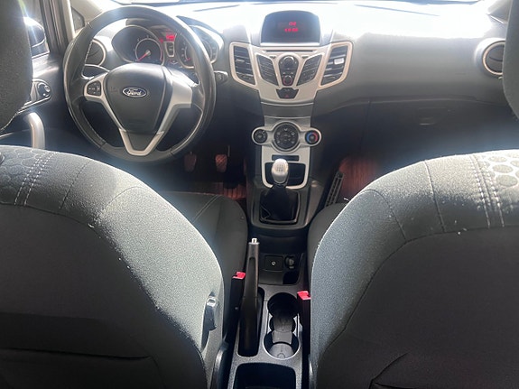Ford Fiesta 17 of 22