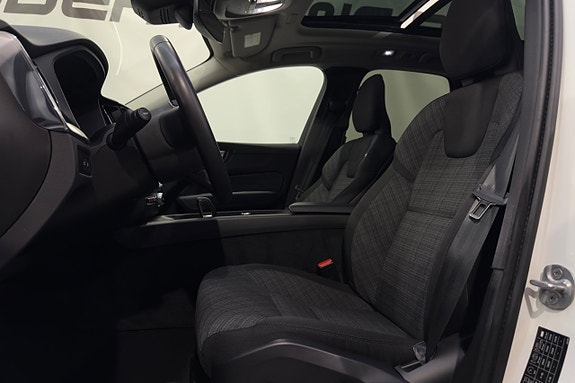 Volvo XC60 8 of 26