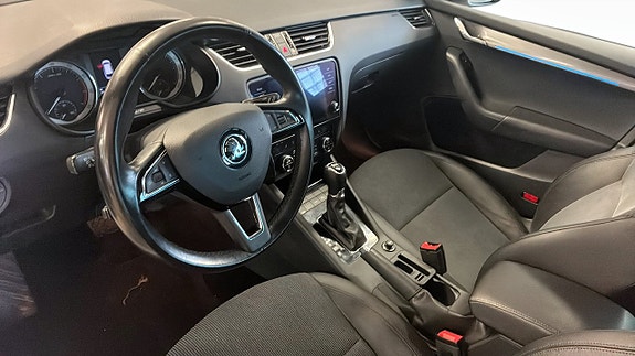 Skoda Octavia 7 of 12